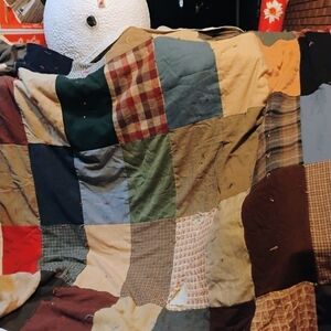 Patchwork Quilt with Multicolor Design